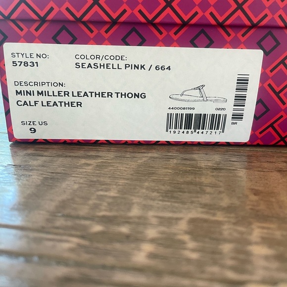 Brand new never worn Mini leather thong sandal dust bag included, size 9m. - Picture 3 of 5